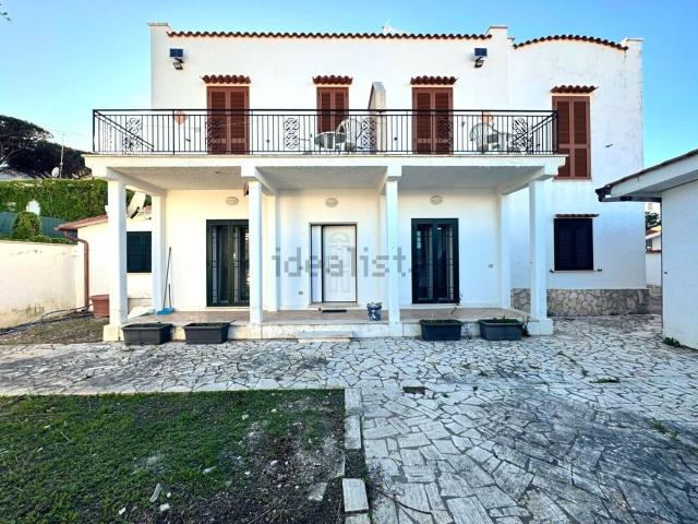 Appartamento in vendita di 148 m² in Via Tiberio Imperatore, 8