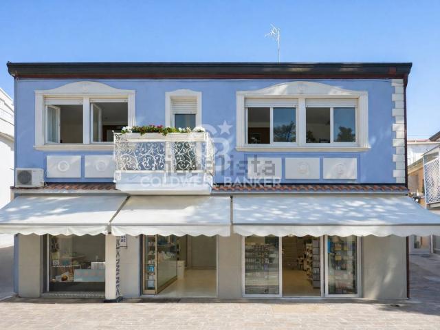 Appartamento in vendita di 148 m² in Viale San Martino, 34