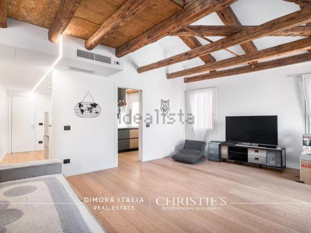 Appartamento in vendita di 148 m² in Calle Dolera