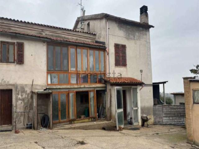 Appartamento in vendita di 148 m² in Contrada Vaglie, 25