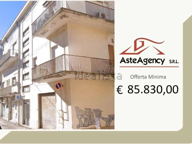 Appartamento in vendita di 148 m² in Largo Siena, 19