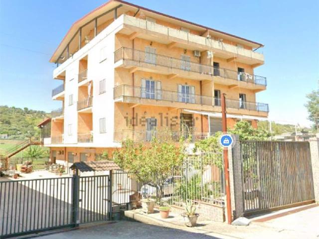Appartamento in vendita di 148 m² in Strada Statale 19 delle Calabrie