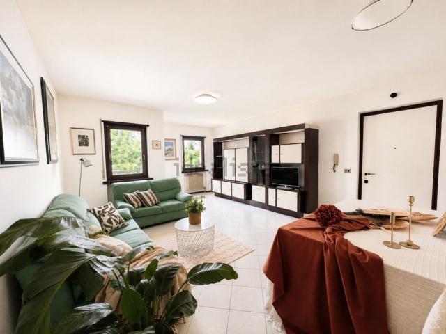 Appartamento in vendita di 149 m² in Via Alcide Degasperi, 34