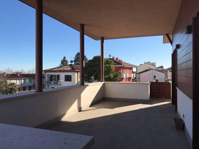 Appartamento in vendita di 149 m² in Via Bassa