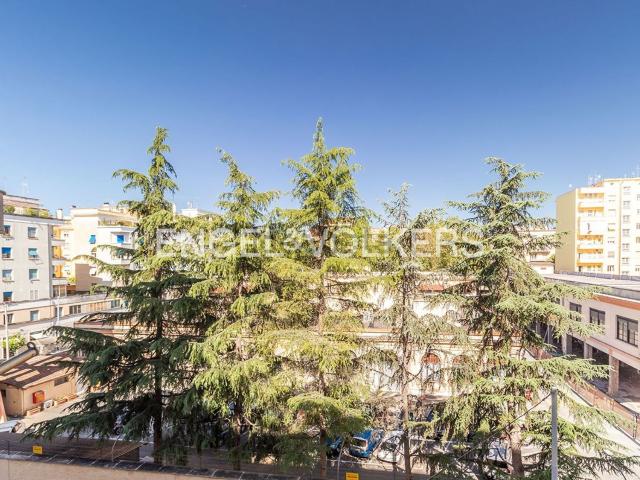 Appartamento in vendita di 149 m² in Via Guglielmo Calderini