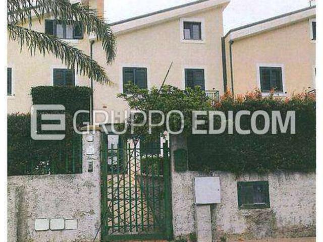 Appartamento in vendita di 149 m² in Via della Solidarietà
