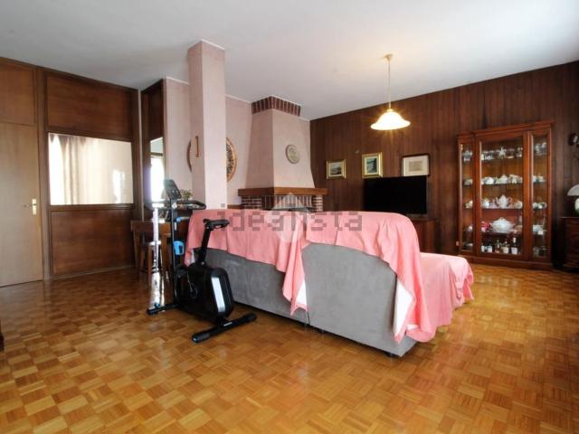 Appartamento in vendita di 149 m² in Via Edmondo de Amicis, 86