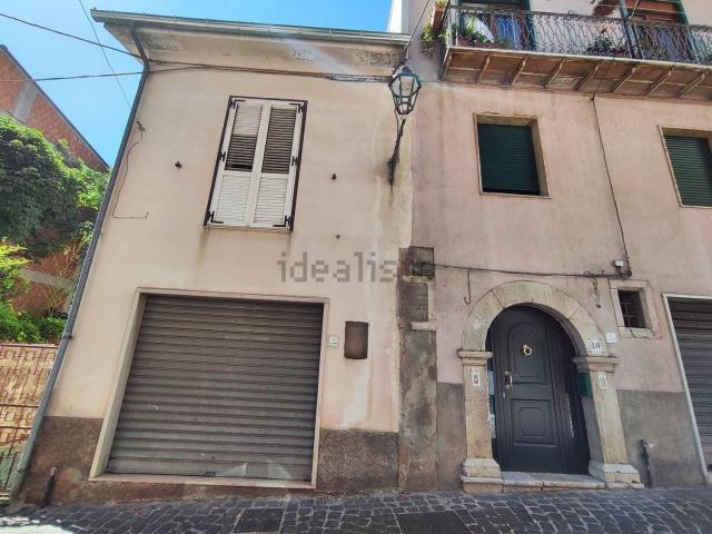 Appartamento in vendita di 149 m² in Via F. Cianciulli, 7