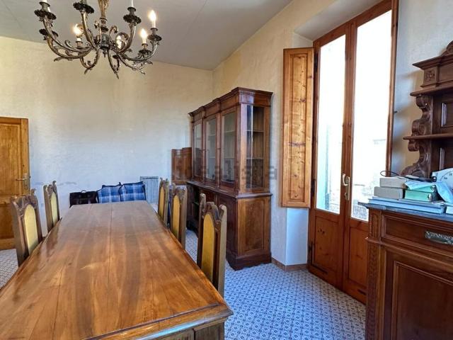 Appartamento in vendita di 149 m² in Via Fiorentina