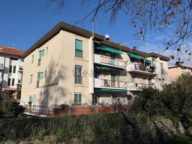 Appartamento in vendita di 149 m² in Via Luigi Cozzani