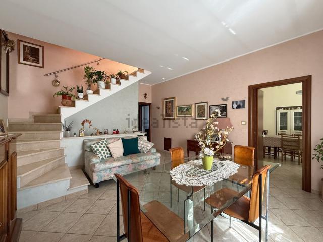 Appartamento in vendita di 149 m² in Via Taglione
