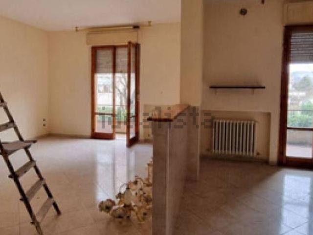 Appartamento in vendita di 149 m² in Via Trento Trieste, 33