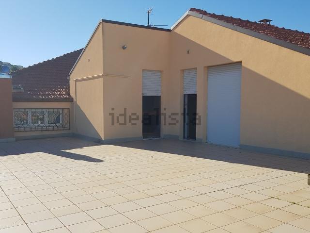 Appartamento in vendita di 149 m² in Via Vittorio Argentieri, 91