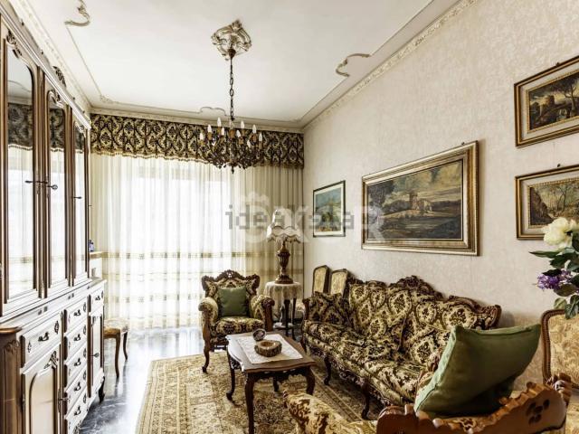 Appartamento in vendita di 149 m² in Via Vittorio Veneto, 6
