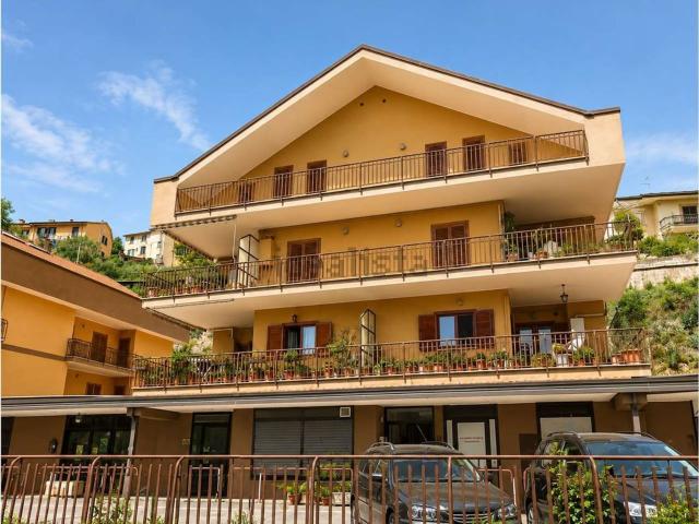 Appartamento in vendita di 149 m² in Viale della Rimembranza