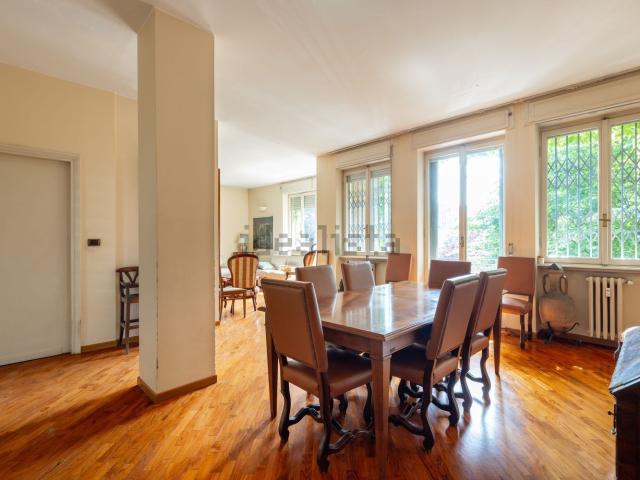 Appartamento in vendita di 149 m² in Viale Francesco Restelli, 7