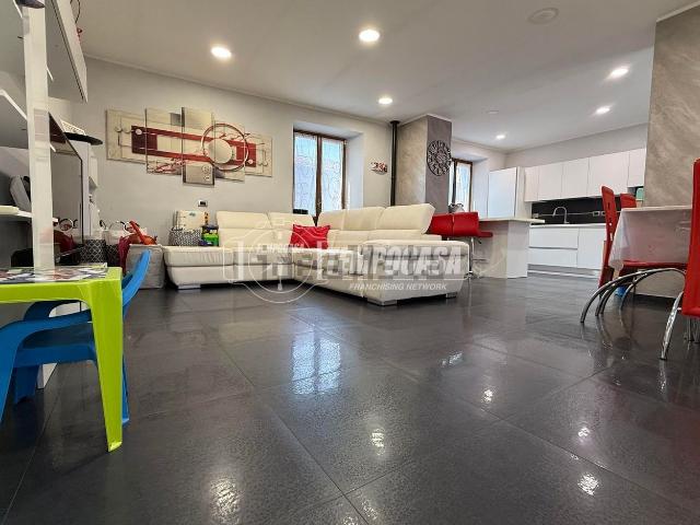 Appartamento in vendita di 150 m² in Via Giacomo Matteotti