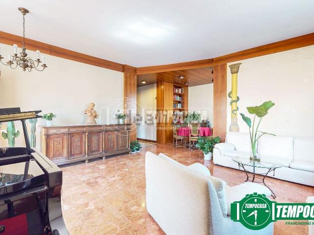 Appartamento in vendita di 150 m² in Viale della Repubblica