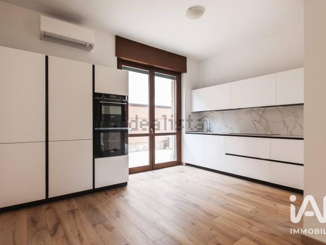 Appartamento in vendita di 150 m² in Via Comune Antico