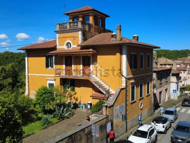 Appartamento in vendita di 150 m² in Via Cavour, 14