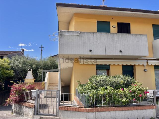 Appartamento in vendita di 150 m² in Via Cà Castelle