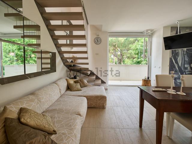 Appartamento in vendita di 150 m² in Via Carducci