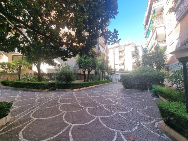 Appartamento in vendita di 150 m² in Via Carlo Conti Rossini, 26