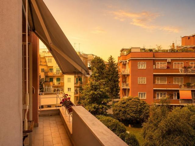 Appartamento in vendita di 150 m² in Via Carlo Dossi