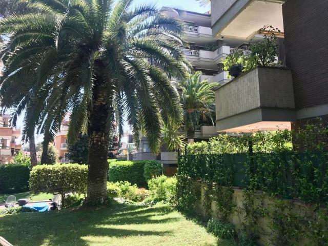 Appartamento in vendita di 150 m² in Via Cassia