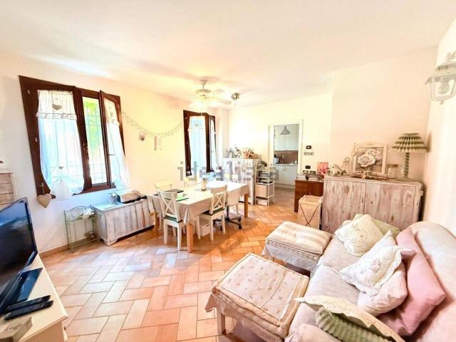 Appartamento in vendita di 150 m² in Via Claudia, 140