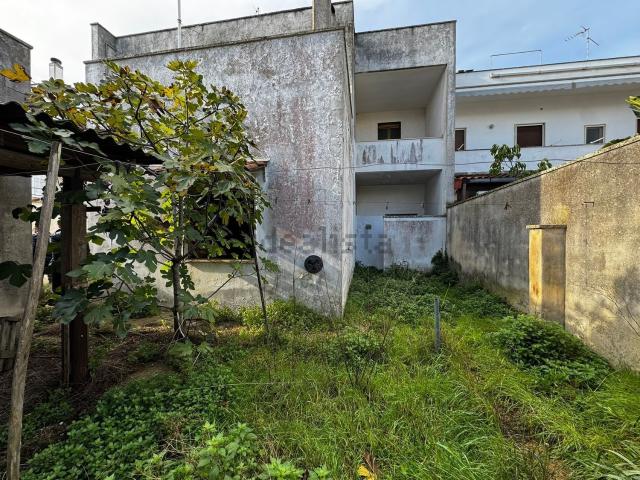 Appartamento in vendita di 150 m² in Via Cristoforo Colombo, 36