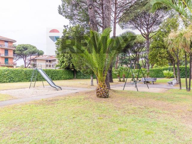 Appartamento in vendita di 150 m² in Via Anagnina, 332