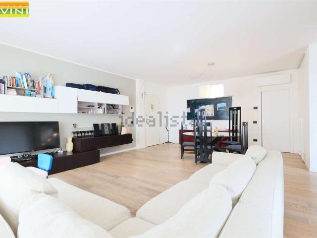 Appartamento in vendita di 150 m² in Via Abba
