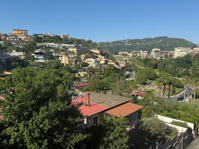 Appartamento in vendita di 150 m² in Via Agnano Agli Astroni