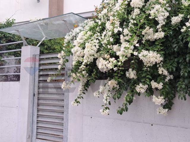 Appartamento in vendita di 150 m² in Via Alcide De Gasperi