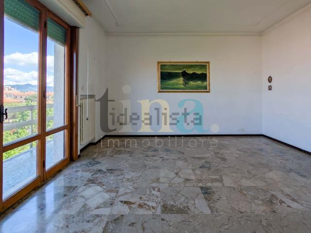 Appartamento in vendita di 150 m² in Via Alessandro Volta