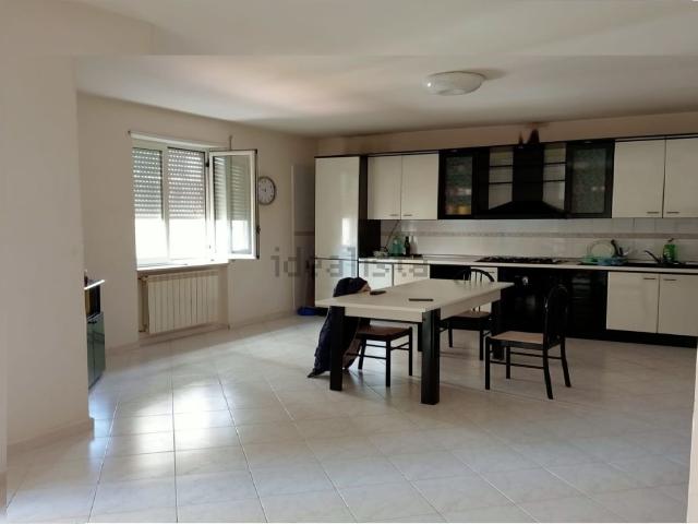Appartamento in vendita di 150 m² in Via Alessio Simmaco Mazzocchi, 160