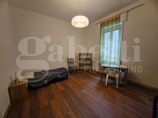 Appartamento in vendita di 150 m² in Via Alfonso Il Magnanimo