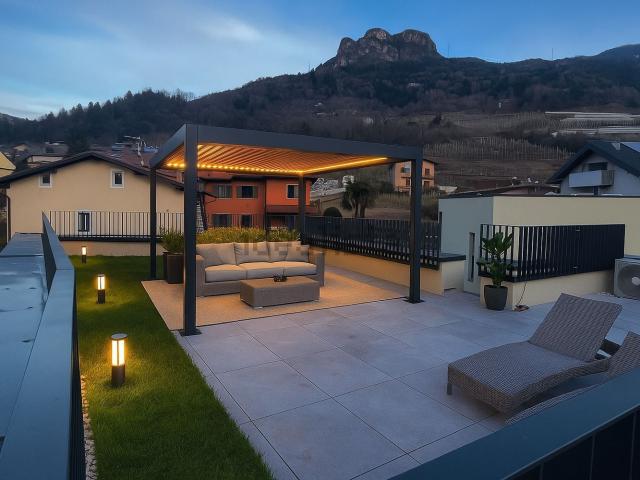 Appartamento in vendita di 150 m² in Via ALLA VAL, 1