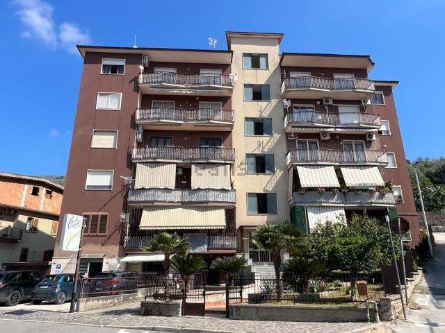 Appartamento in vendita di 150 m² in Via Appia, 402