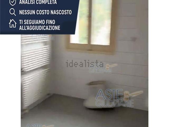 Appartamento in vendita di 150 m² in Via Argine Lamone