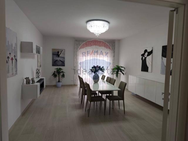 Appartamento in vendita di 150 m² in Via Augusto Righi, 6