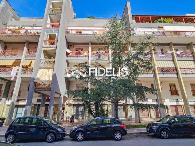 Appartamento in vendita di 150 m² in Via Avvocato Enrico de Nicola, 21