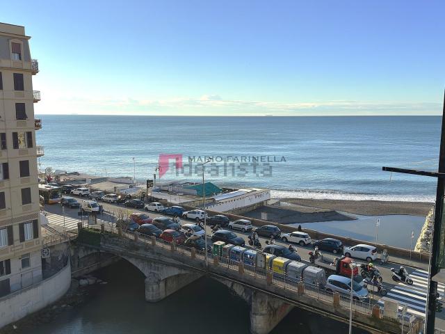 Appartamento in vendita di 150 m² in Via Brigata Salerno, 2