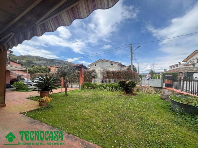 Appartamento in vendita di 150 m² in Via G. Amendola, 18