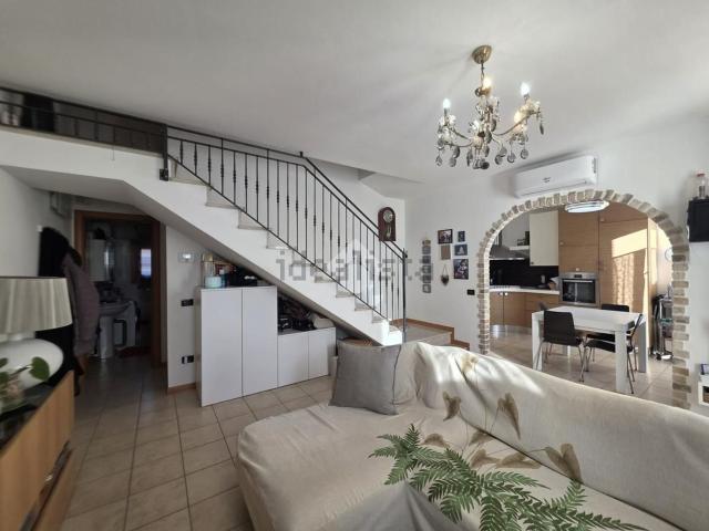 Appartamento in vendita di 150 m² in Via Galileo Galilei, 1000