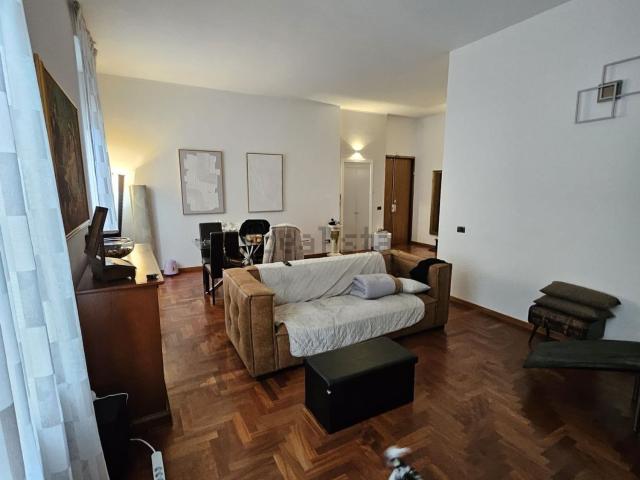 Appartamento in vendita di 150 m² in Via Giuseppe Antonio Chenna