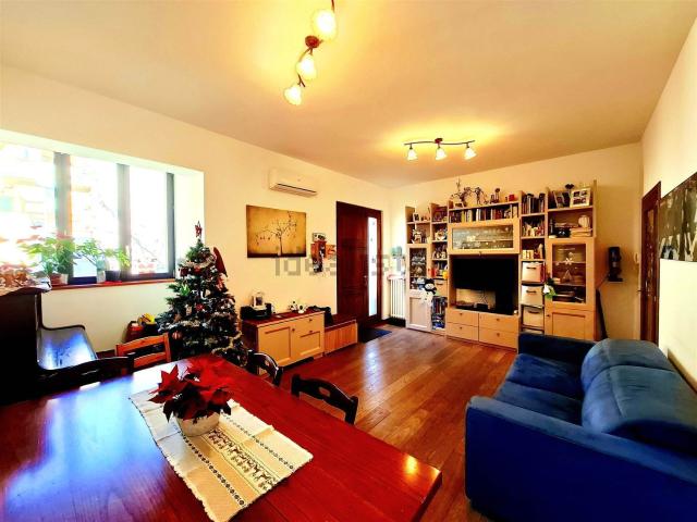 Appartamento in vendita di 150 m² in Via Giuseppe Mazzini, 5