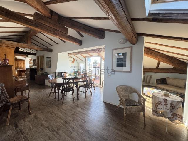 Appartamento in vendita di 150 m² in Via Giuseppe Mazzini