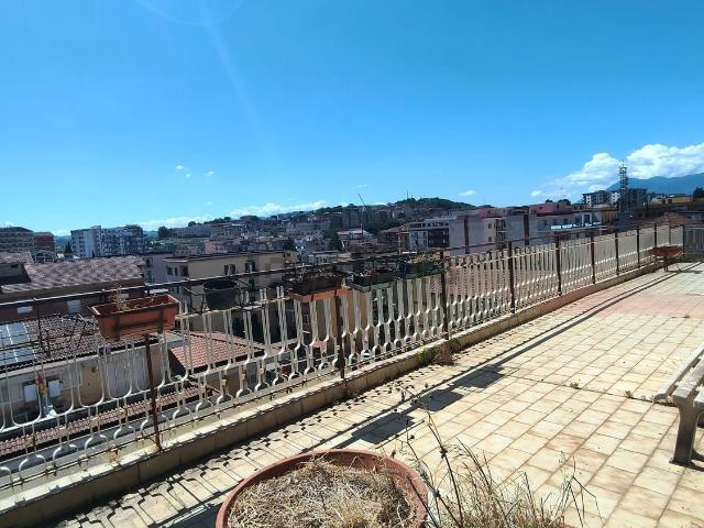 Appartamento in vendita di 150 m² in Via Giuseppe Piermarini